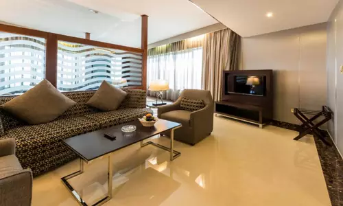 هتل هاوارد جانسون بای ویندهام بور دبی